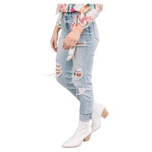 Willow and Root Distressed High Rise Mom Jean Size 23